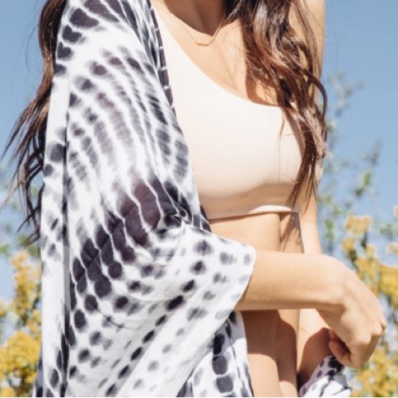 Michael Stars Ruana/Scarf/Sarong NWT - Picture 4 of 6